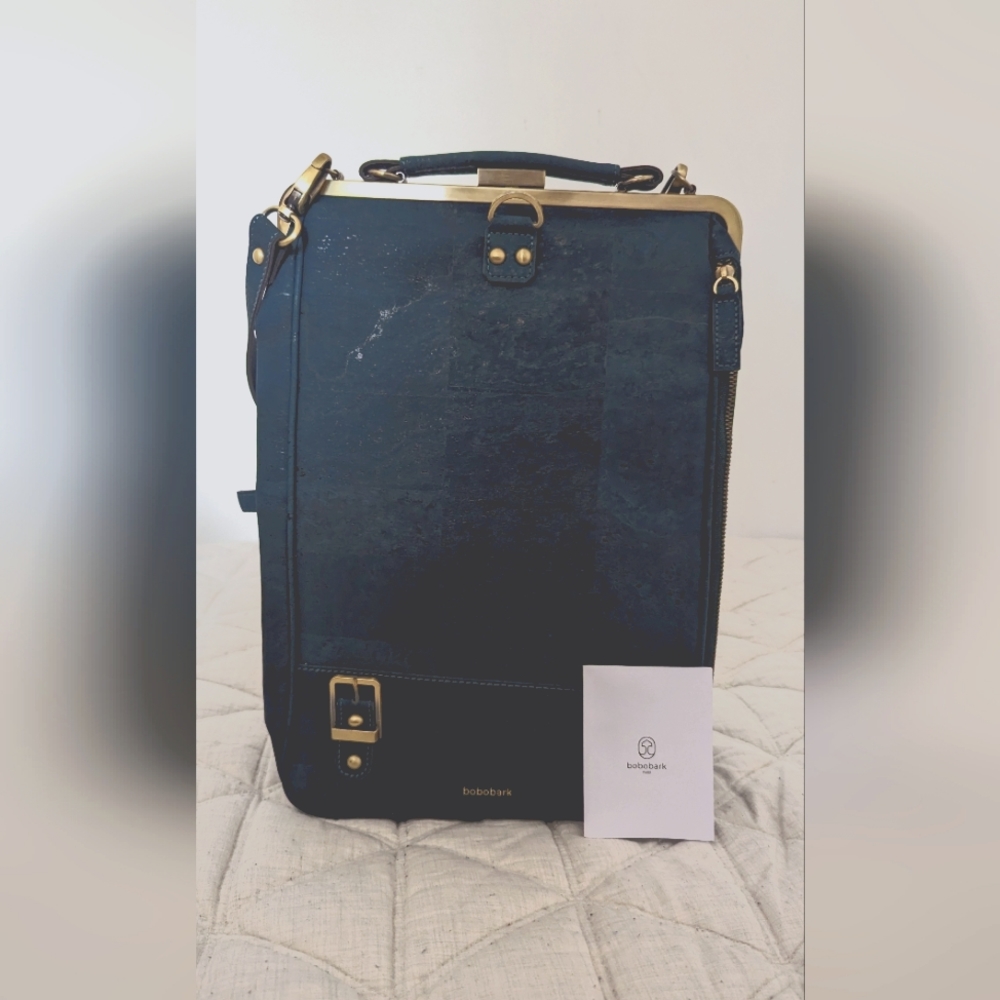 bobobark Convertible backpack purse by Laflore in emerald NWT